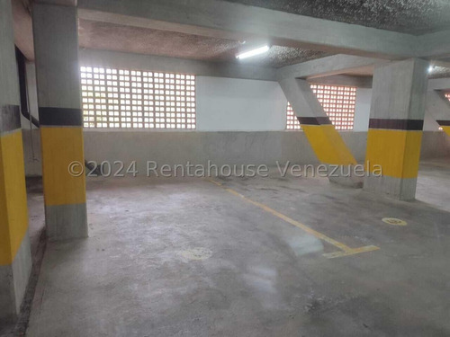 Rm Apartamento En Alquiler En Lomas Del Sol, Distrito Metropolitano