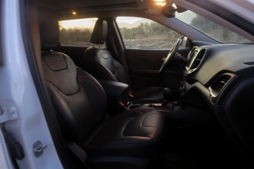 Jeep Cherokee 3.3l Trailhawk At