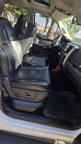 Camioneta Ram 2500 Laramie V8 At 4x4