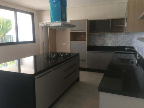 Maravilhoso Sobrado À Venda - Lago Azul Condomínio E Golfe Clube -sorocaba-sp, Excelente Localização, Condomínio De Alto Padrão. - So0101 - 67640097