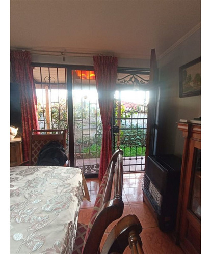 Casa En Venta De 2 Dorm. En La Florida Dos Locales Comercial