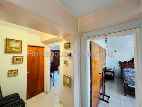Excelente Apartamento En Venta, Urb. Calicanto, Maracay, 25-18243 Mv