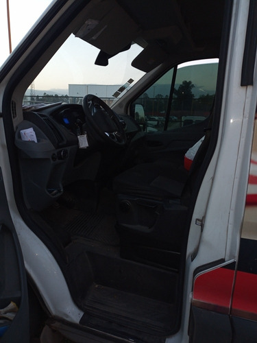 Imagen 8 de 8 de Ford Transit 2018 2.2 Furgon Mediano 350m