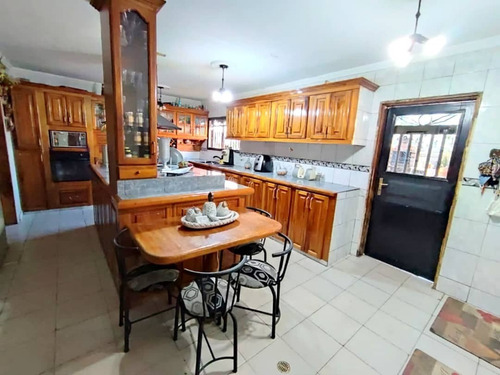 Imagen 10 de 25 de Cv-902 Zona Oeste Townhouse En Villa Hato Verde Sector Punta De Mata