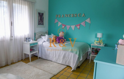 Imagen 18 de 24 de Excelente Casa De 4 Dormitorios Y Piscina En Playa Mansa, Zona Residencial