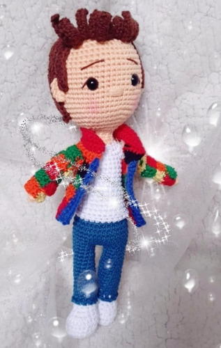 Imagen 2 de 2 de Amigurumi Harry Styles