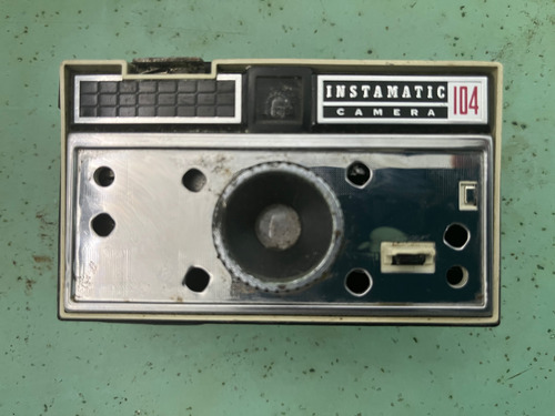 Kodak Instamatic 104 - Cámara Analógica Compacta Gris (Usado)
