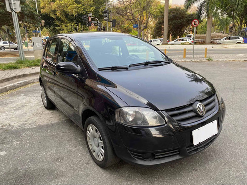 Imagem 1 de 12 de Volkswagen Fox 2010 1.0 Vht Total Flex 5p