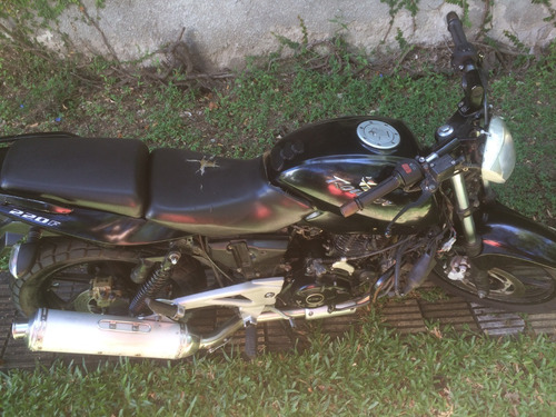 Bajaj Rouser 220f