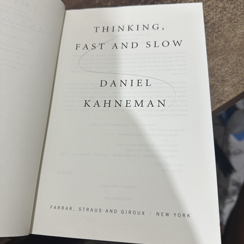 Thinking Fast And Slow Daniel Kahneman Rápido E Devagar Em Inglês (Usado)