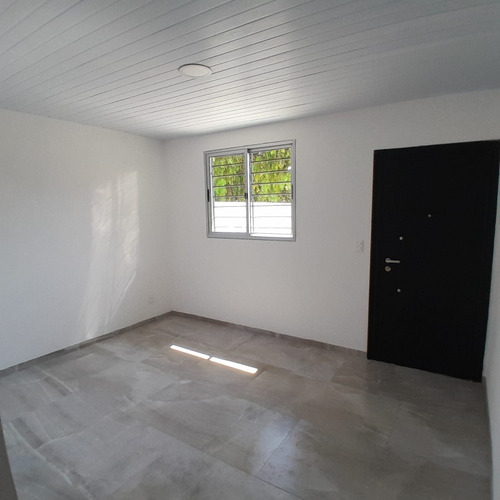 Casa En Alquiler De 2 Dormitorios C/ Cochera En Malvin Norte