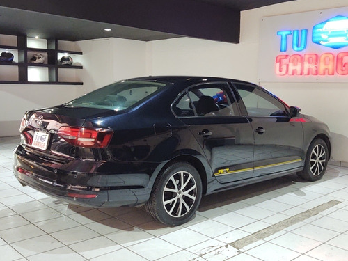 Imagen 5 de 15 de Volkswagen Jetta 2017 2.0 Fest Mt