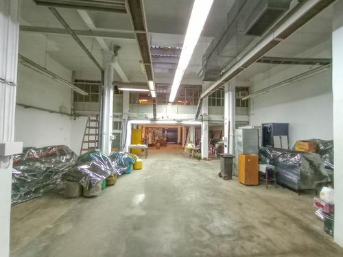 Imagen 18 de 30 de Venta Edificio En Block Con Atención Al Público Y Depósito Sin Expensas
