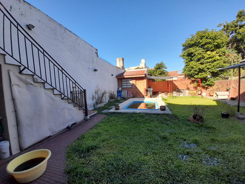 Venta Casa 319m2 Con Patio, Pileta Y Cochera En Don Bosco Quilmes, Apto Credito !!!