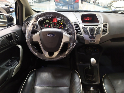 Imagem 2 de 14 de New Fiesta 1.6 Flex Completo Com Banco De Couro