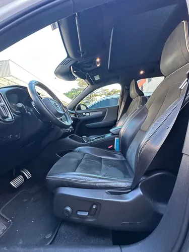 Volvo XC40 2.0 T4 R-Design