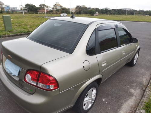 Imagem 4 de 15 de Chevrolet Corsa Classic Classique