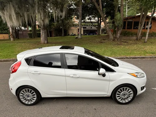 Ford Fiesta 1.6 Hatchback Titanium