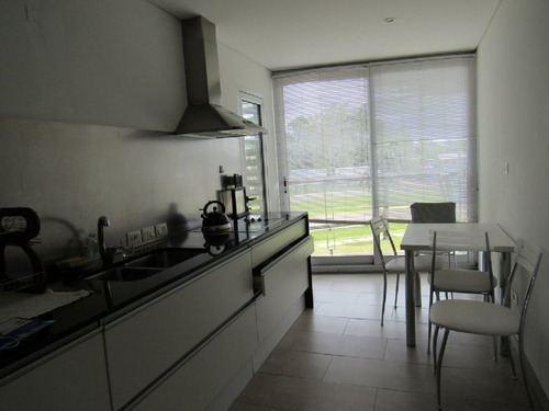Venta Apartamento 3 Dormitorios En La Barra, Punta Del Este