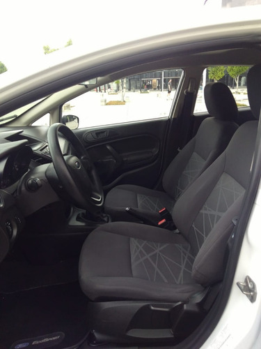 Imagen 9 de 14 de Ford Fiesta T/m Modelo 2015