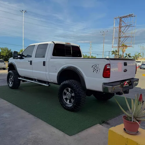 Ford Super Duty F-250 4x4