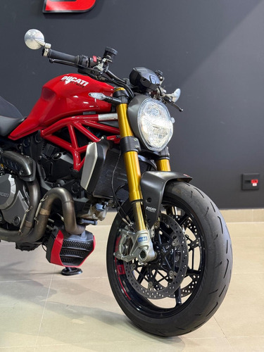 Ducati Monster 1200 S