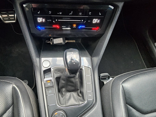 Volkswagen Tiguan 2.0 R-line