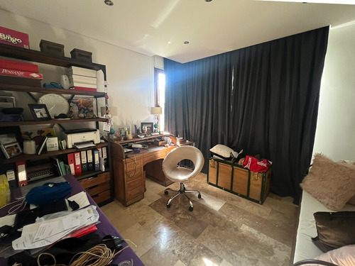 Propiedad En Venta En Barrio Saint Thomas Canning