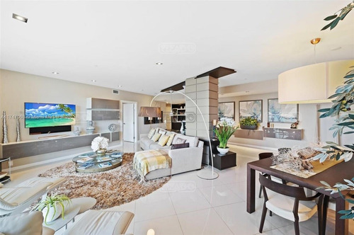 Departamento En Venta En Bal Harbour, Miami, Florida