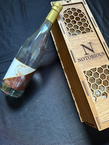 Licor - Espíritu De Miel Toh 26% 750ml Edición Especial