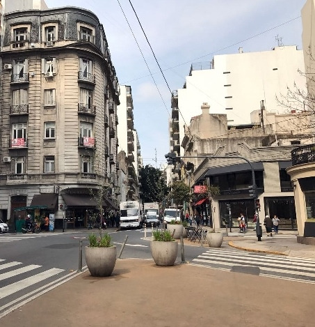 Juncal 1220 Deptos 1, 1 1/2 y 2