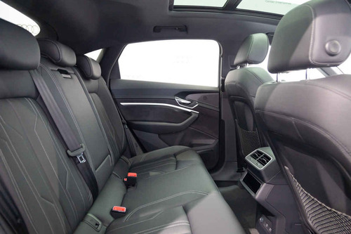 Imagen 11 de 15 de Audi E-tron Sportback 2021 5p 55 S Line