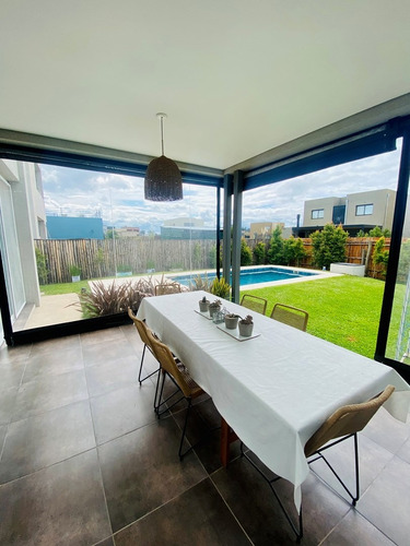 Imagen 26 de 30 de Casa En Venta Ubicado En Vila Marina I, Villanueva, Tigre