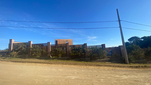 Venta De Terreno, Excelente Ubicación Sector Los Pinos!!