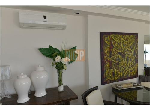 Apartamento En Brava, 3 Dormitorios - Ref: 10113