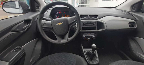 Imagen 9 de 11 de Chevrolet Onix Joy 5p 1.4 N Ls Mt+ 2017