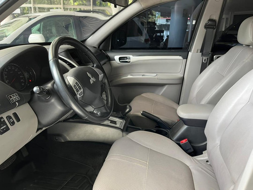 Imagen 6 de 10 de Mitsubishi Montero Gls Blindada