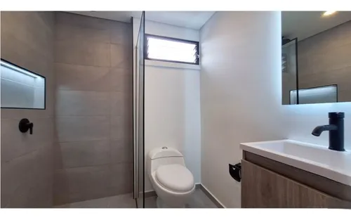 ¡se Arrienda Amplio Apartamento En Los Colores!