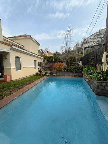 Hermosa Casa Con 6 Dormitorios