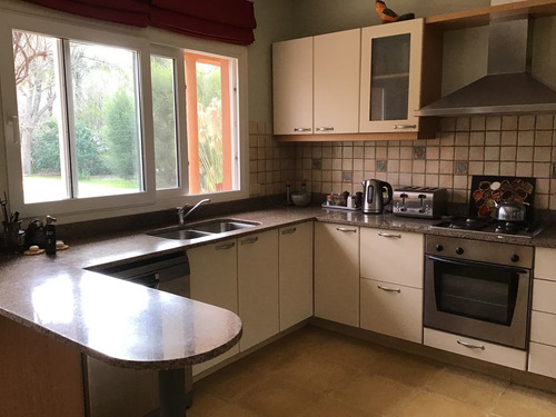 Casa En Venta En Barrio Cerrado Grand Bell 1