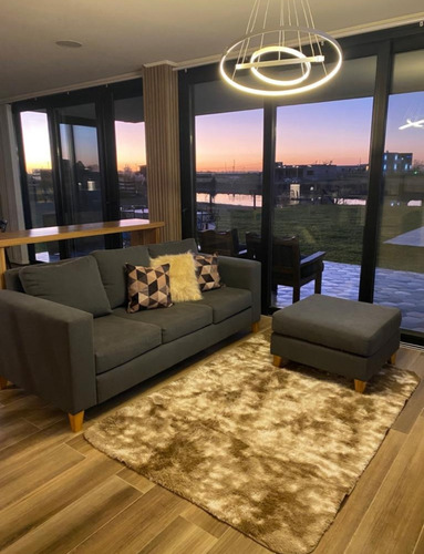 Venta Casa 3 Dormitorios Santa Clara Al Sur Con Cochera
