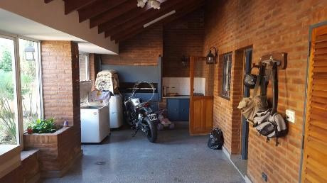 Imagen 4 de 14 de Chalet En Venta En Villa Bosch