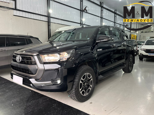 Toyota Hilux 2.8 D-4D TURBO DIESEL CD POWER PACK 4X4 MANUAL