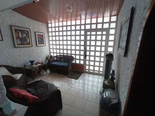 Imagen 3 de 18 de Casa Quinta Valencia Century 21 El Parral 04244989766 Ym