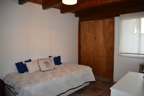 Casa Con Pileta A 100 Mts Del Cordoba Shopping Center