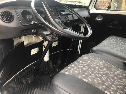 Volkswagen Kombi Vidriada
