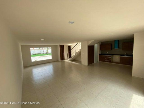 Casa En Venta En Metepec San Salvador Tizatlalli Gis 24-1104