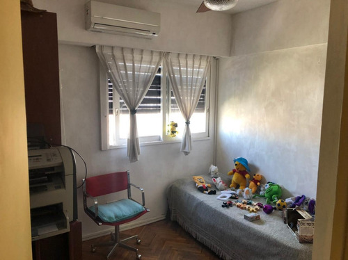 Imagen 8 de 14 de Amplio Departamento 5 Ambientes Al Frente Con Balcón - Coche
