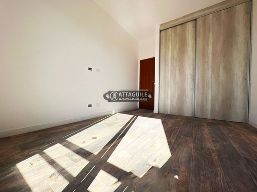 Departamento En Venta En San Antonio De Padua Sur