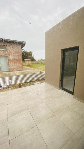 Venta | Casa A Estrenar Con Pileta | Barrio Costa Del Sol